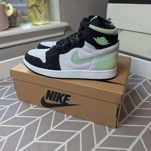 Nike High-Top Sneakers Black and Mint